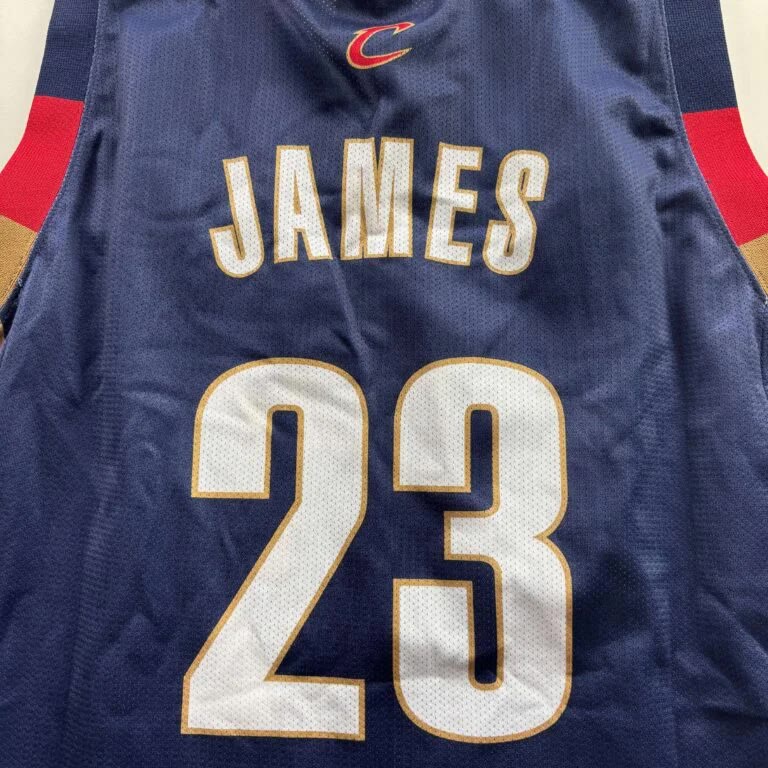 Cleveland Cavaliers LeBron James Champion EU alternatív NBA mez M