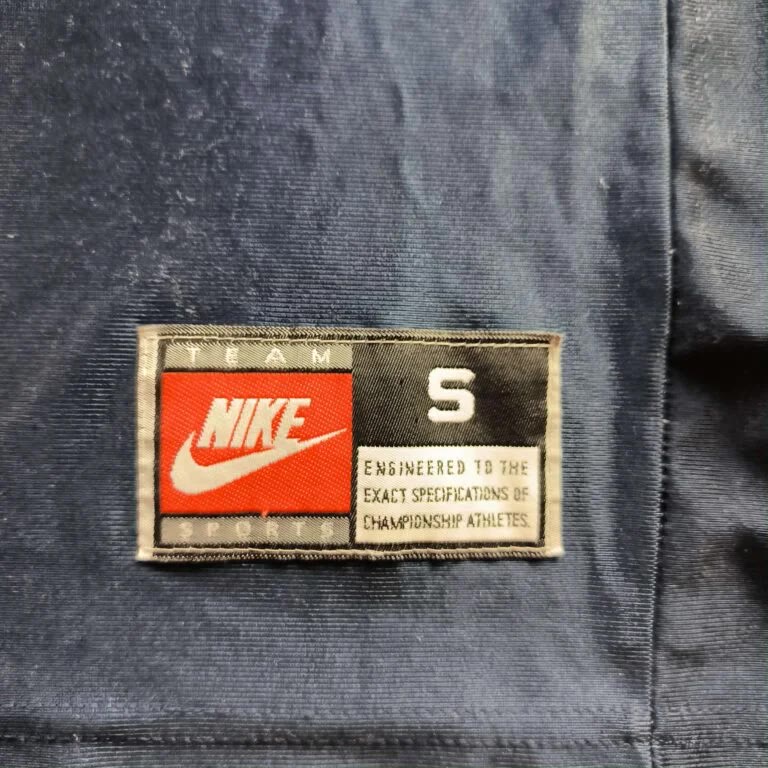 Connecticut Huskies #21 Nike NCAA basketball jersey size S