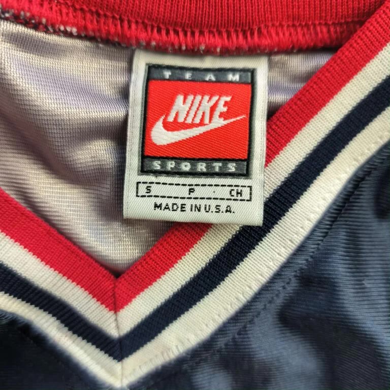 Connecticut Huskies #21 Nike NCAA basketball jersey size S