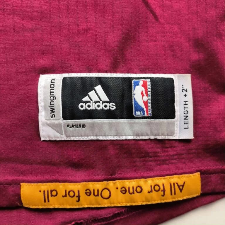 Cleveland Cavaliers LeBron James Adidas Rev30 vendég NBA mez XL
