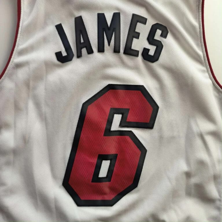 Miami Heat LeBron James Adidas Swingman home NBA jersey size S