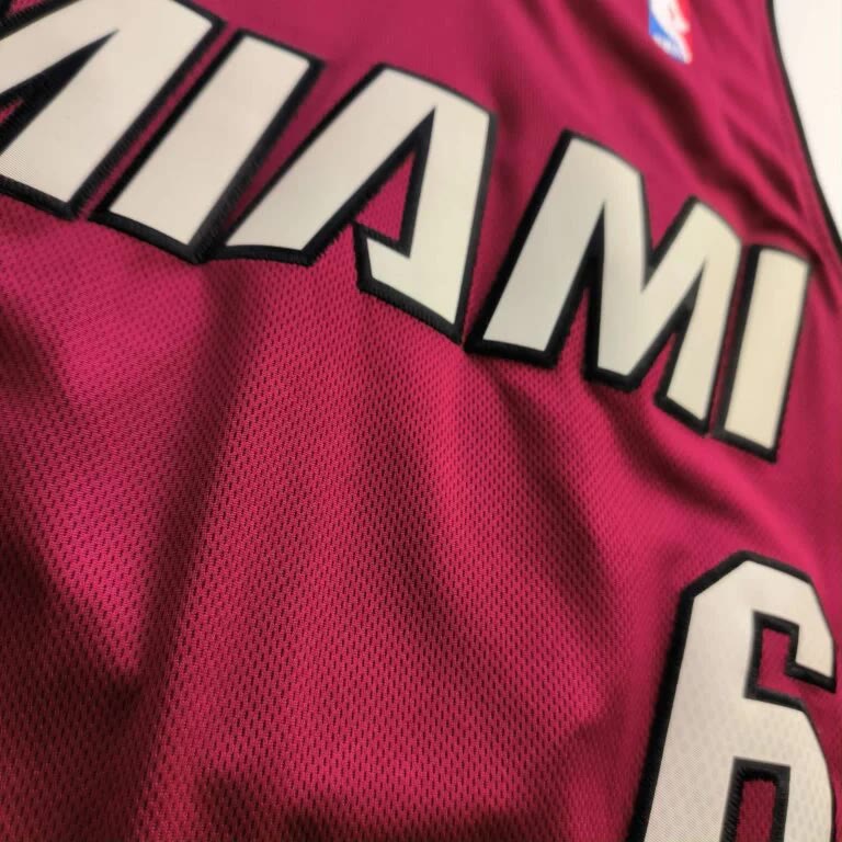 Miami Heat LeBron James Adidas Swingman alternatív NBA mez S