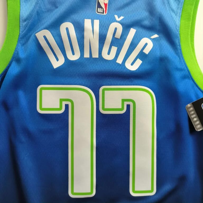 Dallas Mavericks Luka Doncic Nike City Edition *New* NBA jersey size M