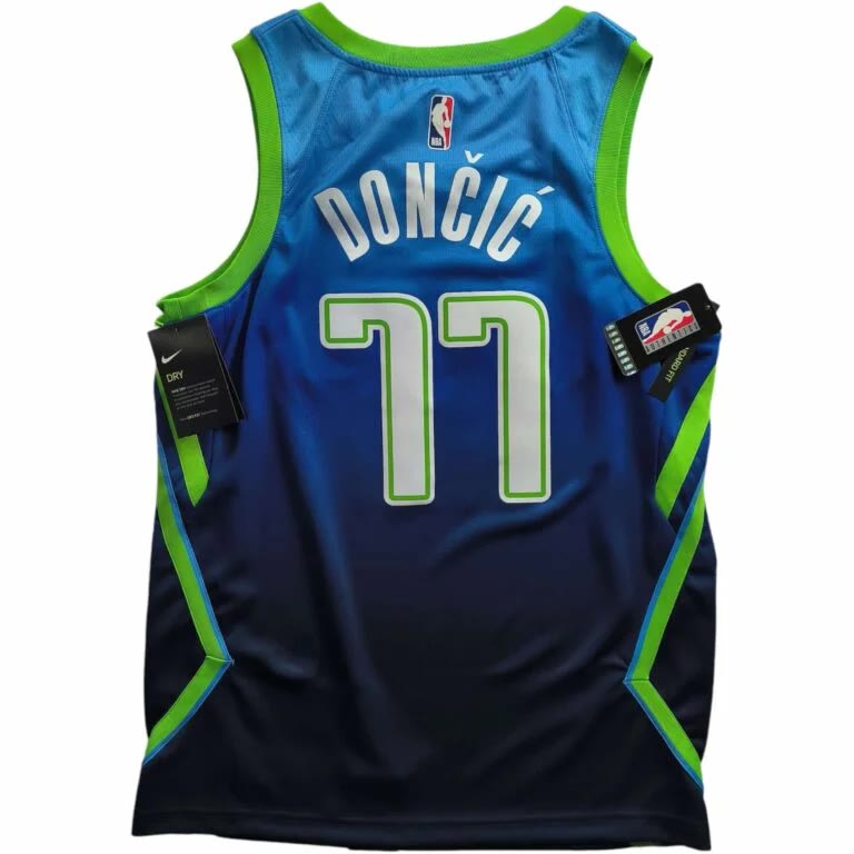 Dallas Mavericks Luka Doncic Nike City Edition *New* NBA jersey size M