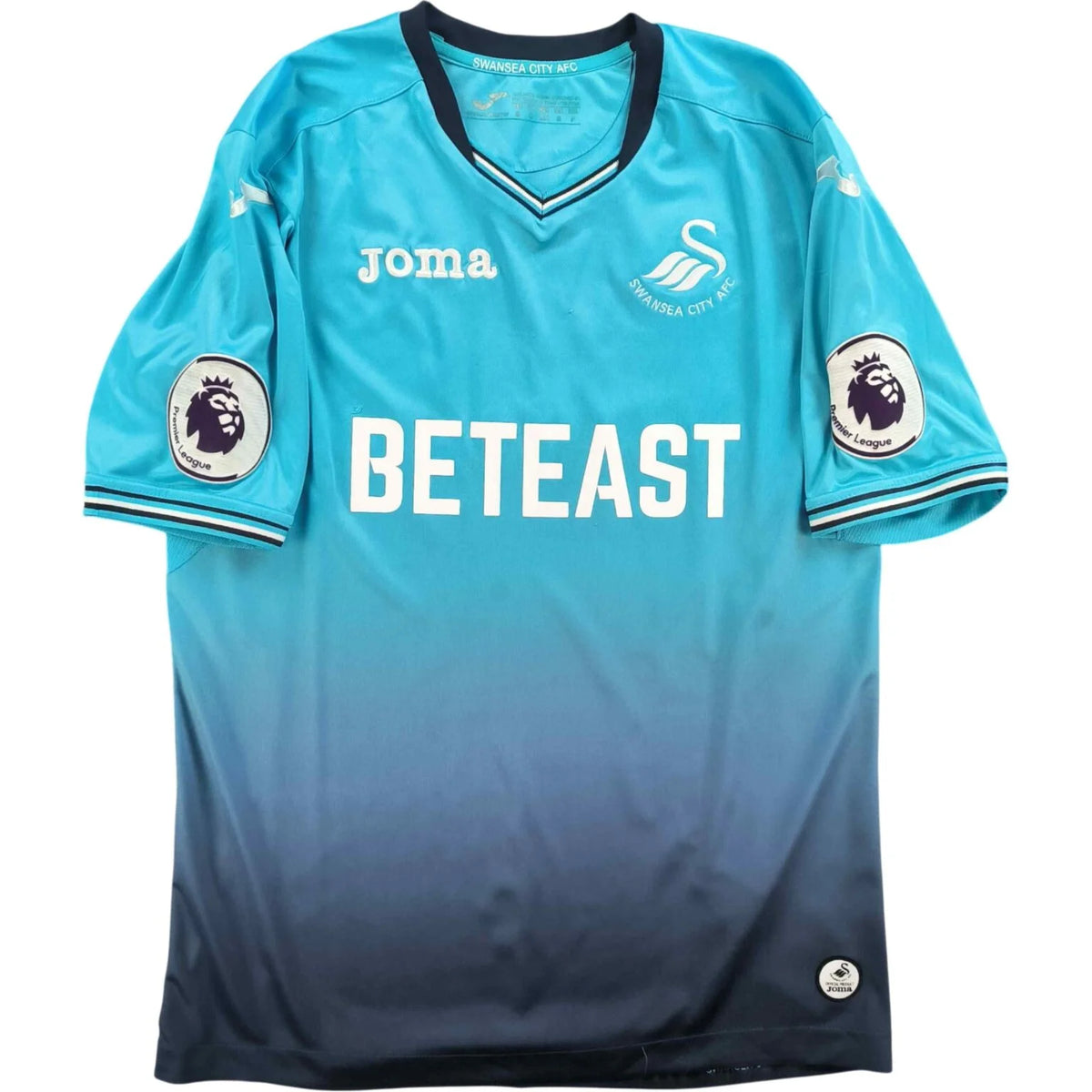 Swansea 2016-17 Joma vendég Ki Sung-yeung foci mez S