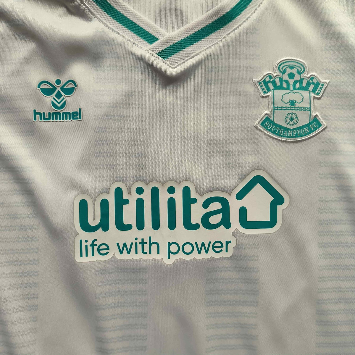 Southampton 2023-24 Hummel away „Max #4” football shirt size 5-6Y
