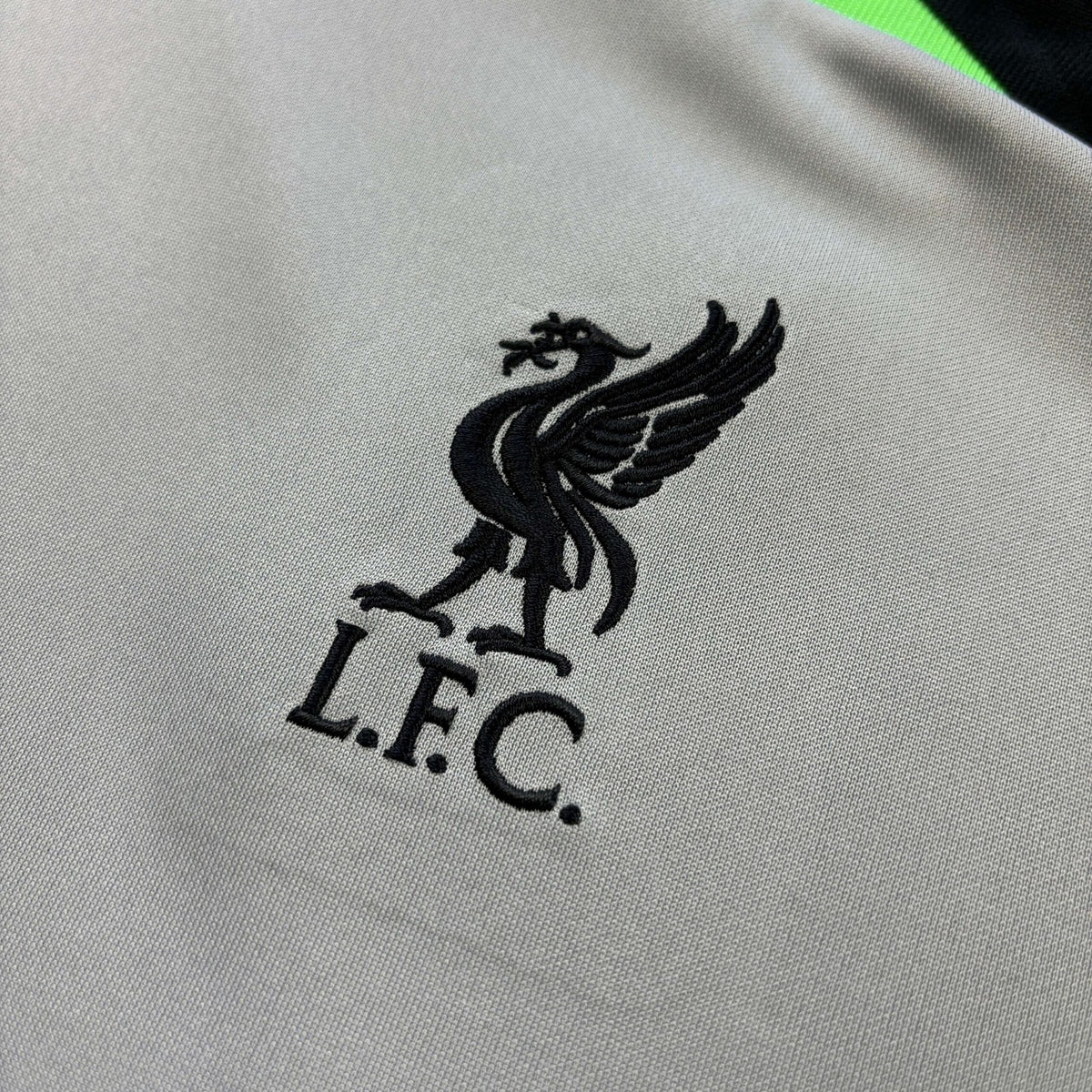 Liverpool 2023-24 Nike training *Új* foci mez 3XL-es