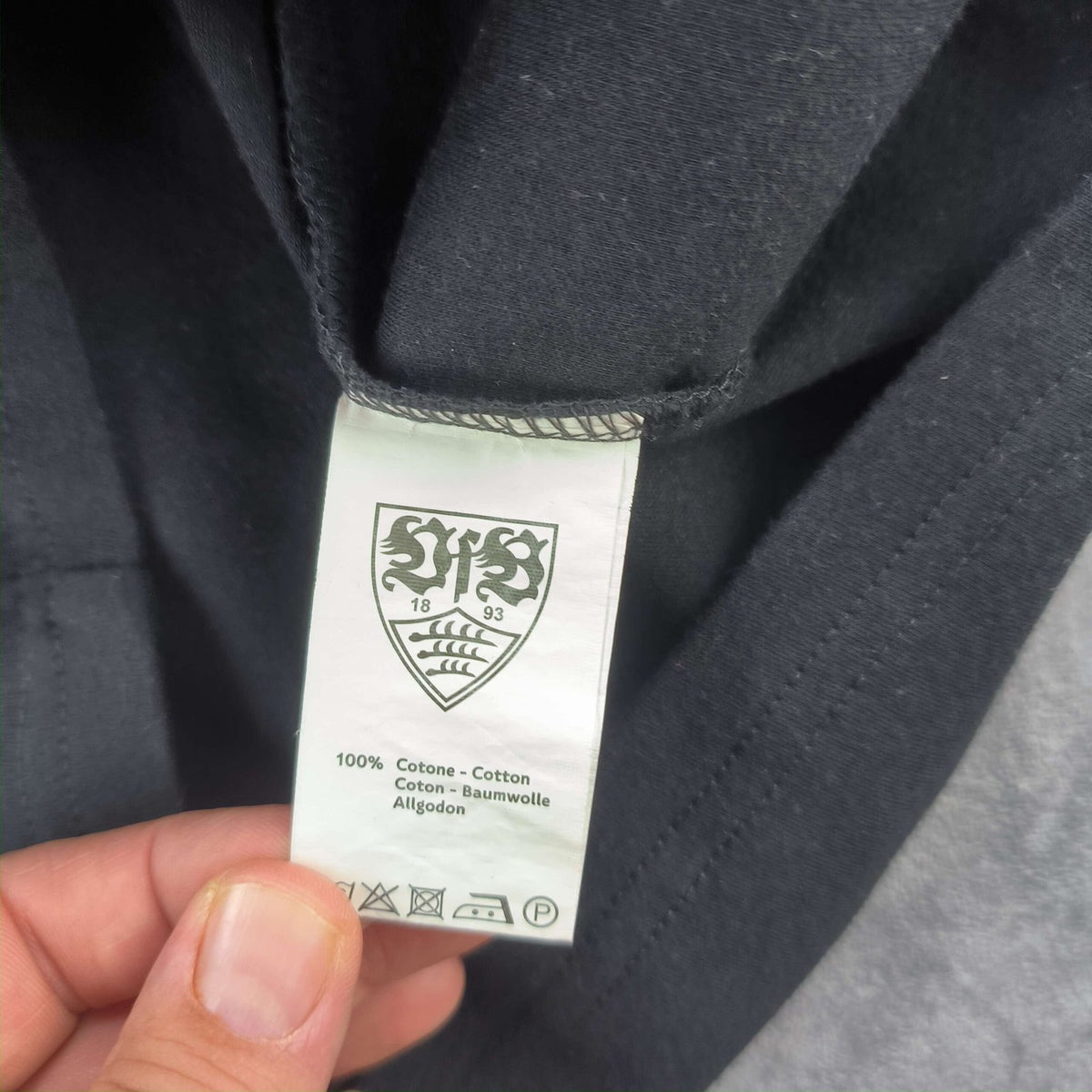 Stuttgart póló M-es