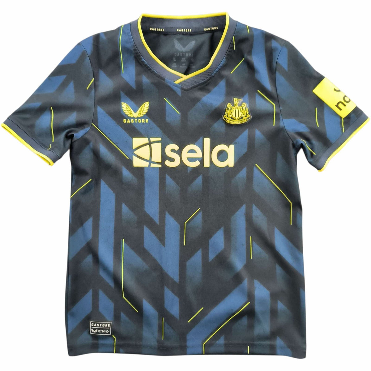 Newcastle United 2023-24 Castore third football shirt size 128