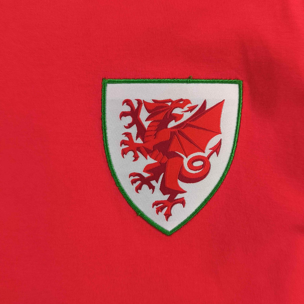 Wales home retro football shirt size L