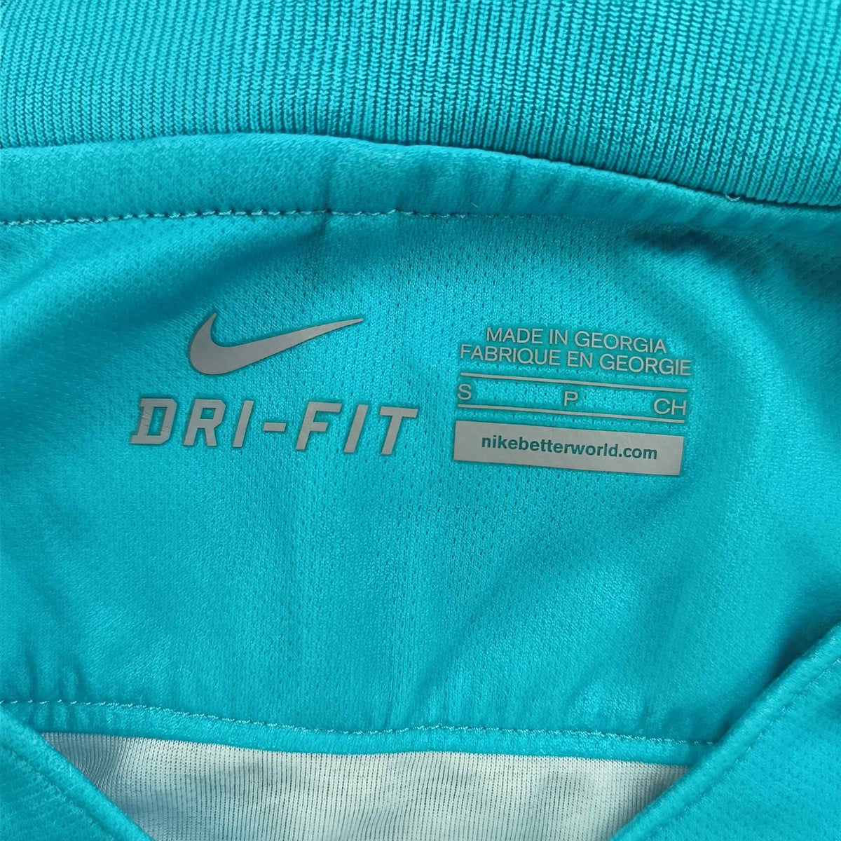 Slovenia 2016-17 Nike home #15 *Signed* football shirt size S