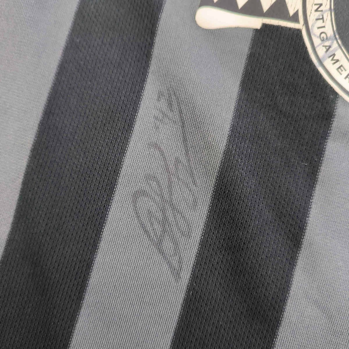Sturm Graz 2021-22 Nike hazai *Aláírt* foci mez S-es
