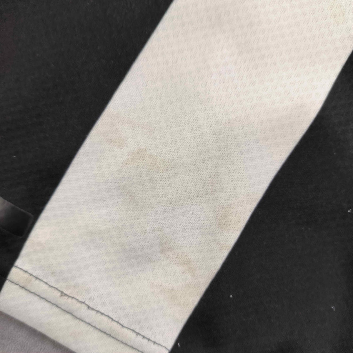 Newcastle United 2019-20 Puma home football shirt size 116