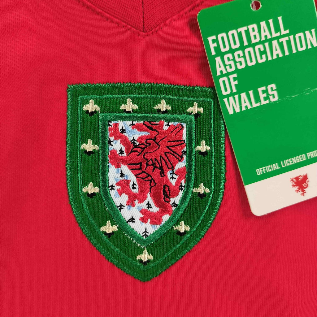 Wales 1976 home retro *NEW* football shirt size XL
