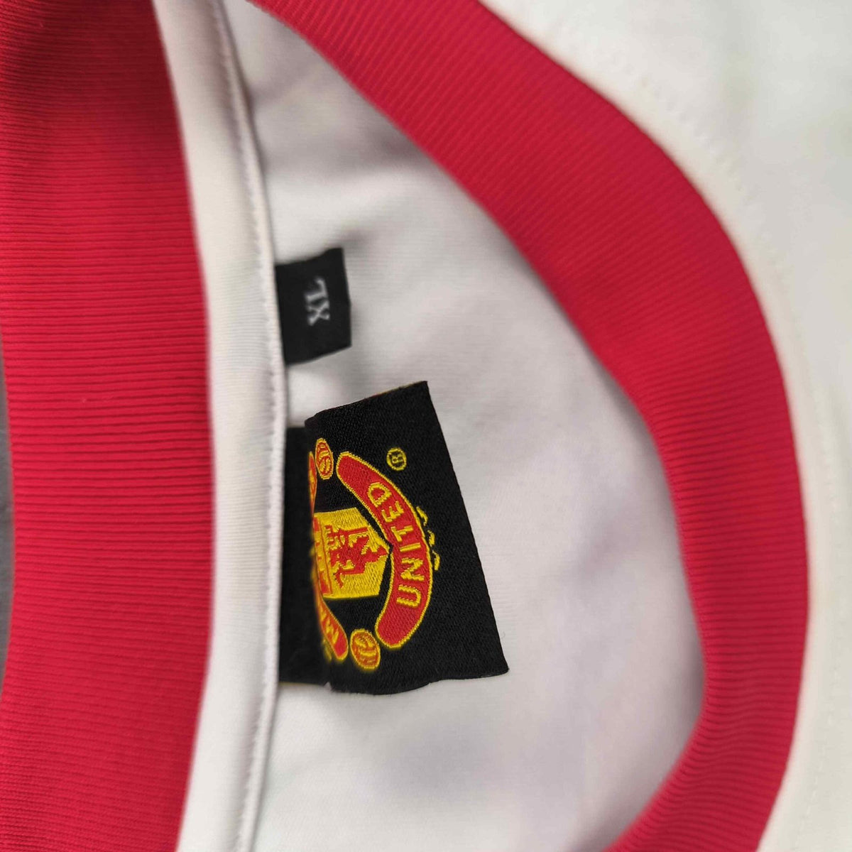Manchester United tee size XL