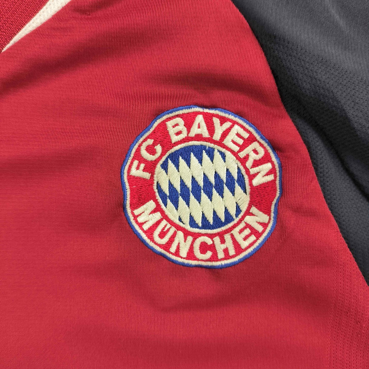 Bayern München 2001-03 Adidas home long sleeve football shirt size XL