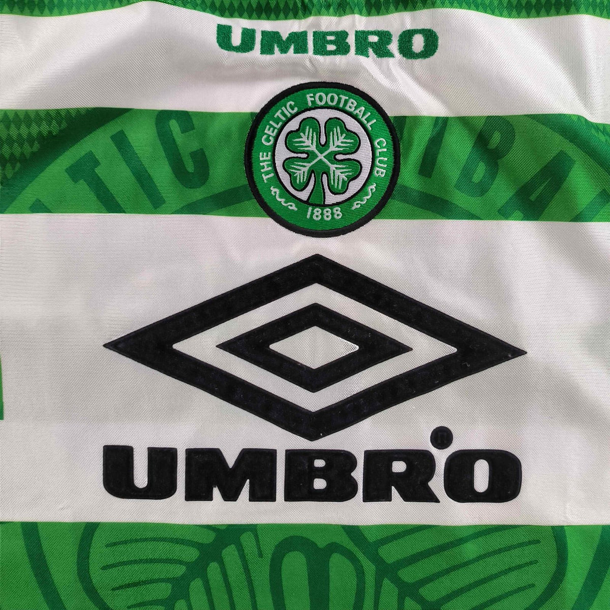 Celtic 1997-99 Umbro home football shirt size L