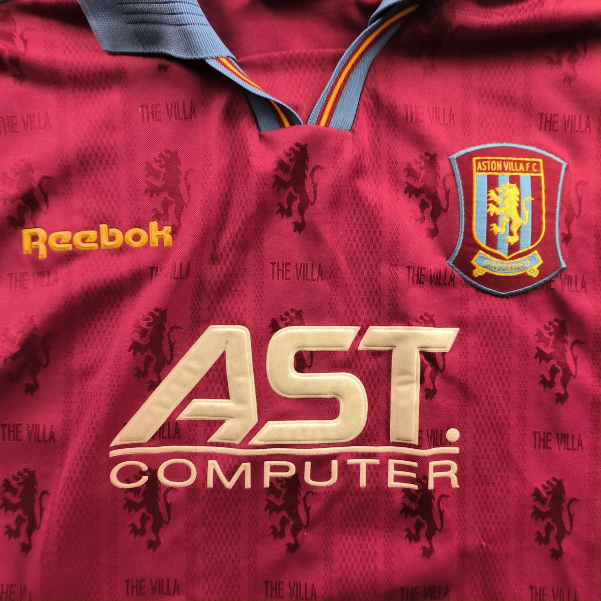 Aston Villa 1995-97 Reebok home football shirt size M