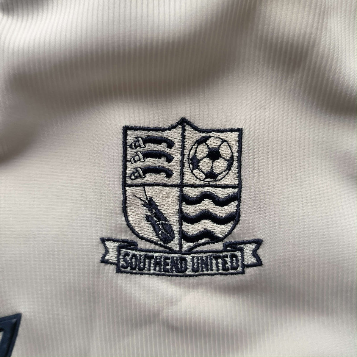 Southend United 2001-02 Hi-Tec away football shirt size M