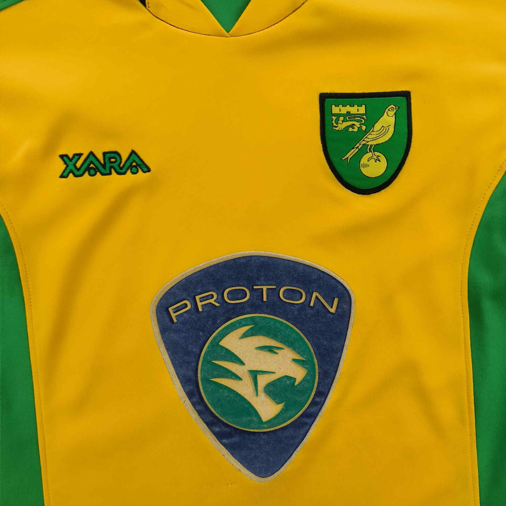 Norwich City 2003-05 Xara home „Olly” football shirt size 152