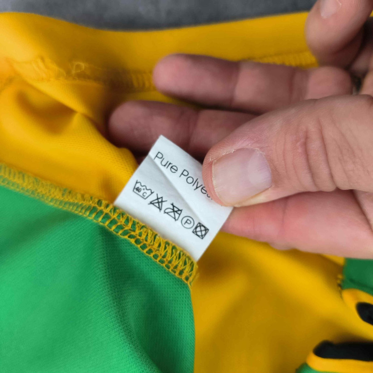 Norwich City 2003-05 Xara home „Olly” football shirt size 152
