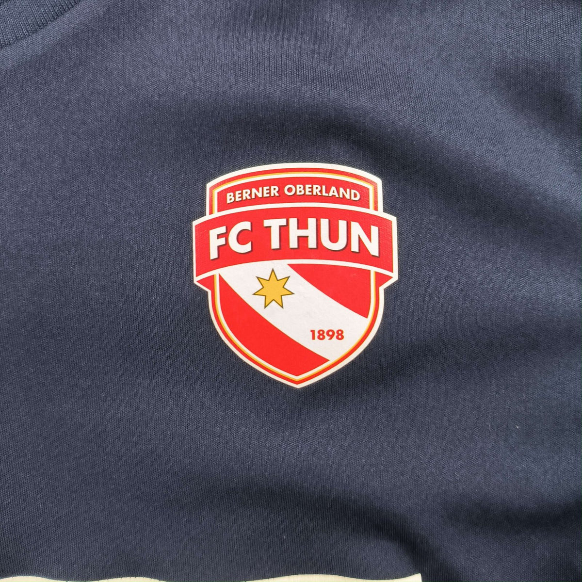 FC Thun Macron training football shirt size L