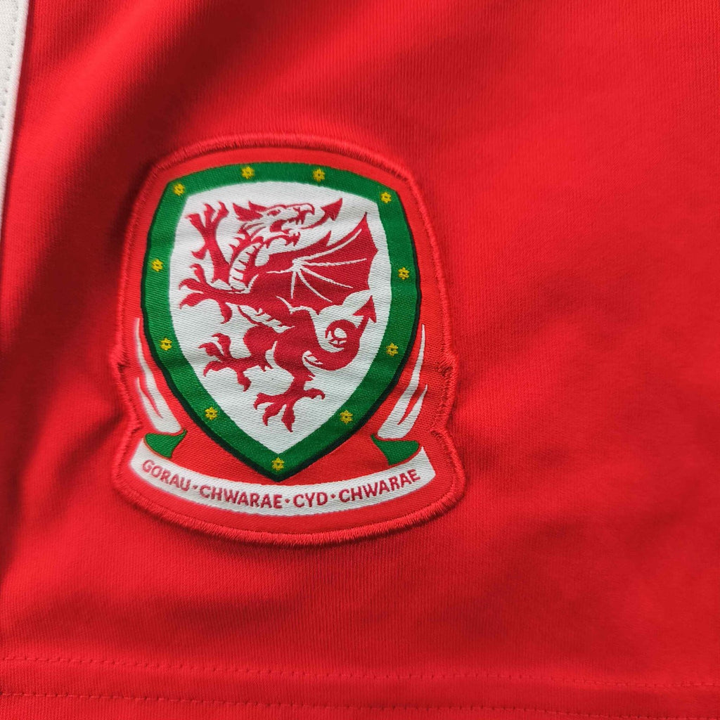 Wales 2017 Adidas football shorts size 140