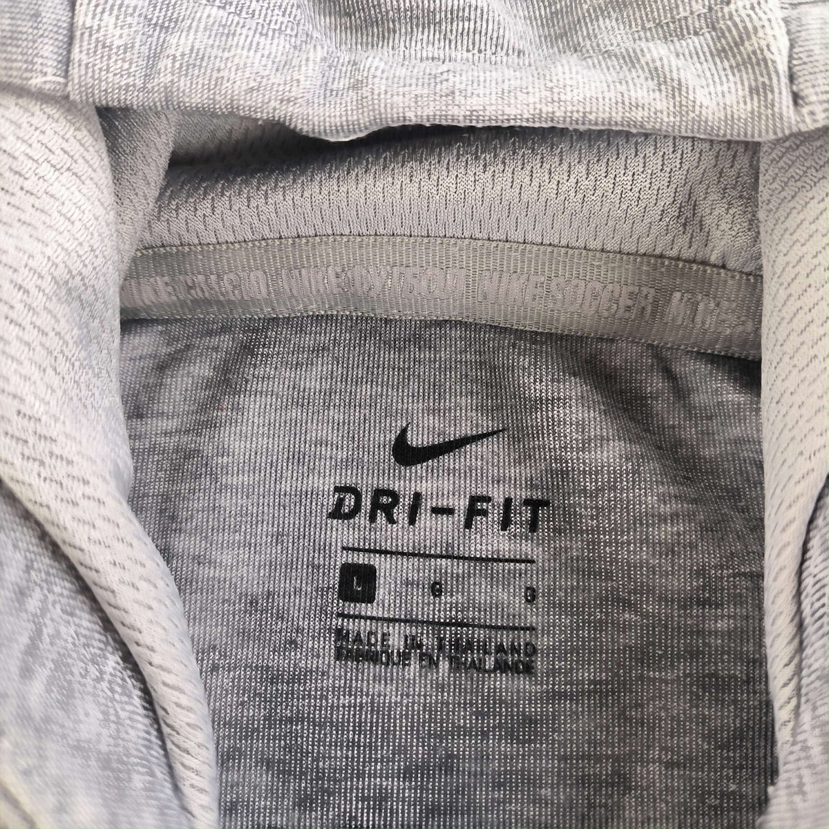 Liverpool 2021-22 Nike hoodie size L