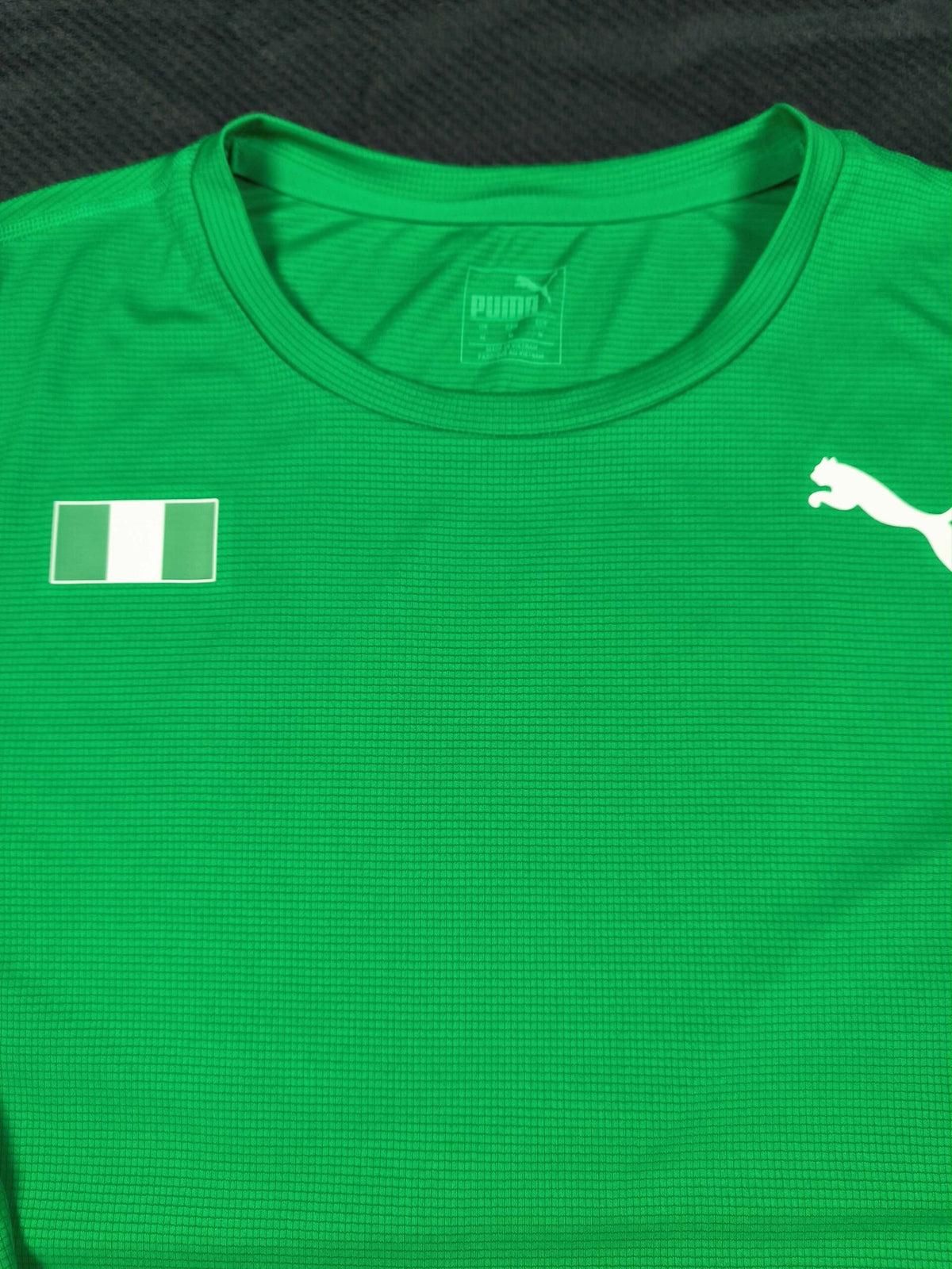 Nigéria Puma foci mez M-es