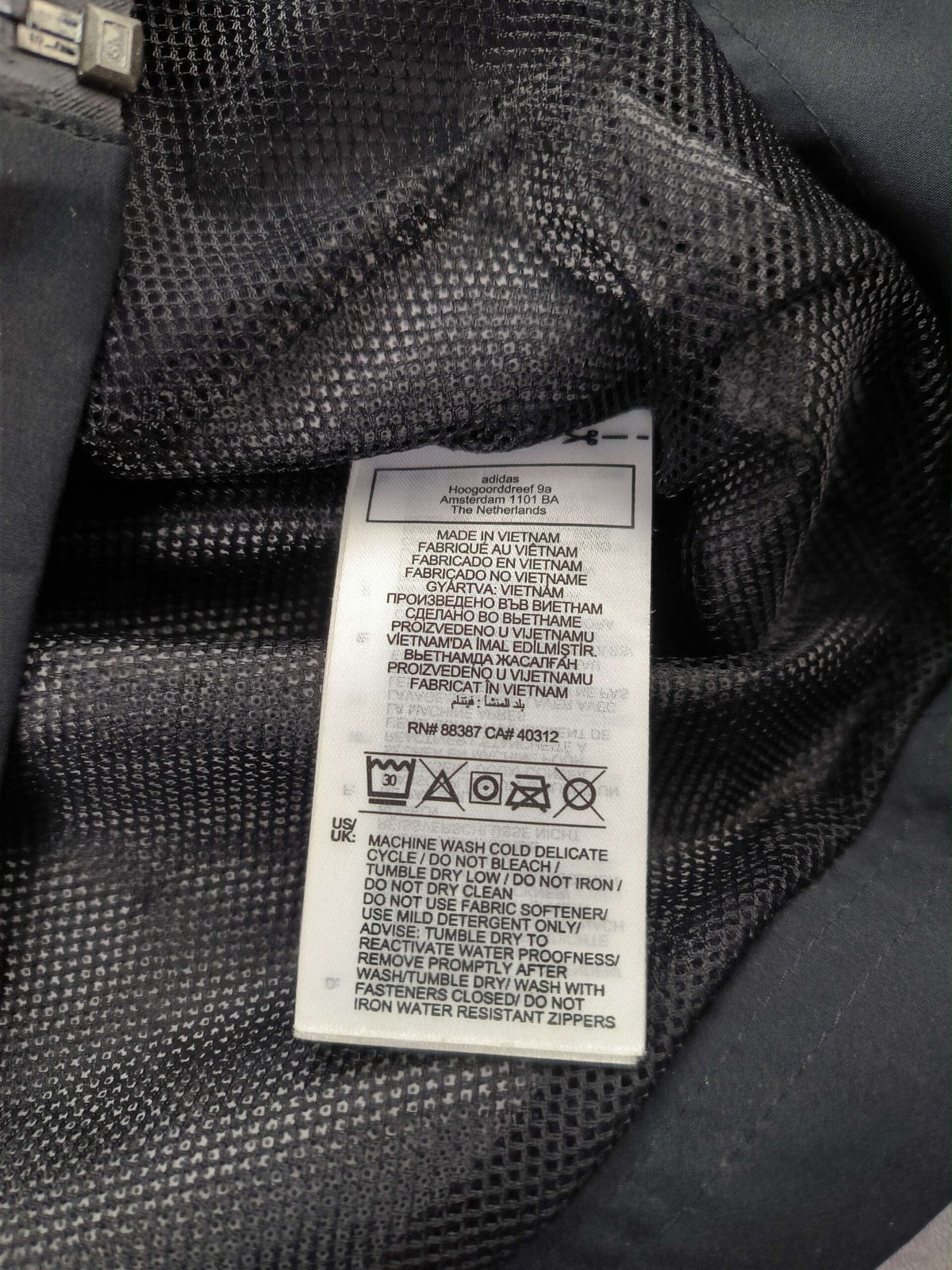 Manchester United 2022-23 Adidas jacket size M