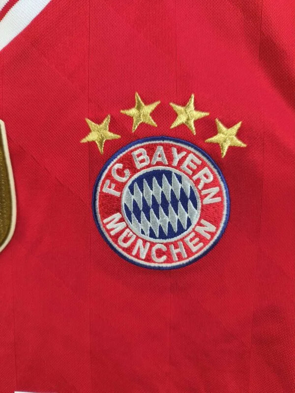 Bayern München 2013-14 Adidas home Javi Martinez football shirt size S