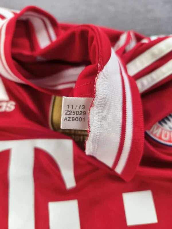 Bayern München 2013-14 Adidas home Javi Martinez football shirt size S