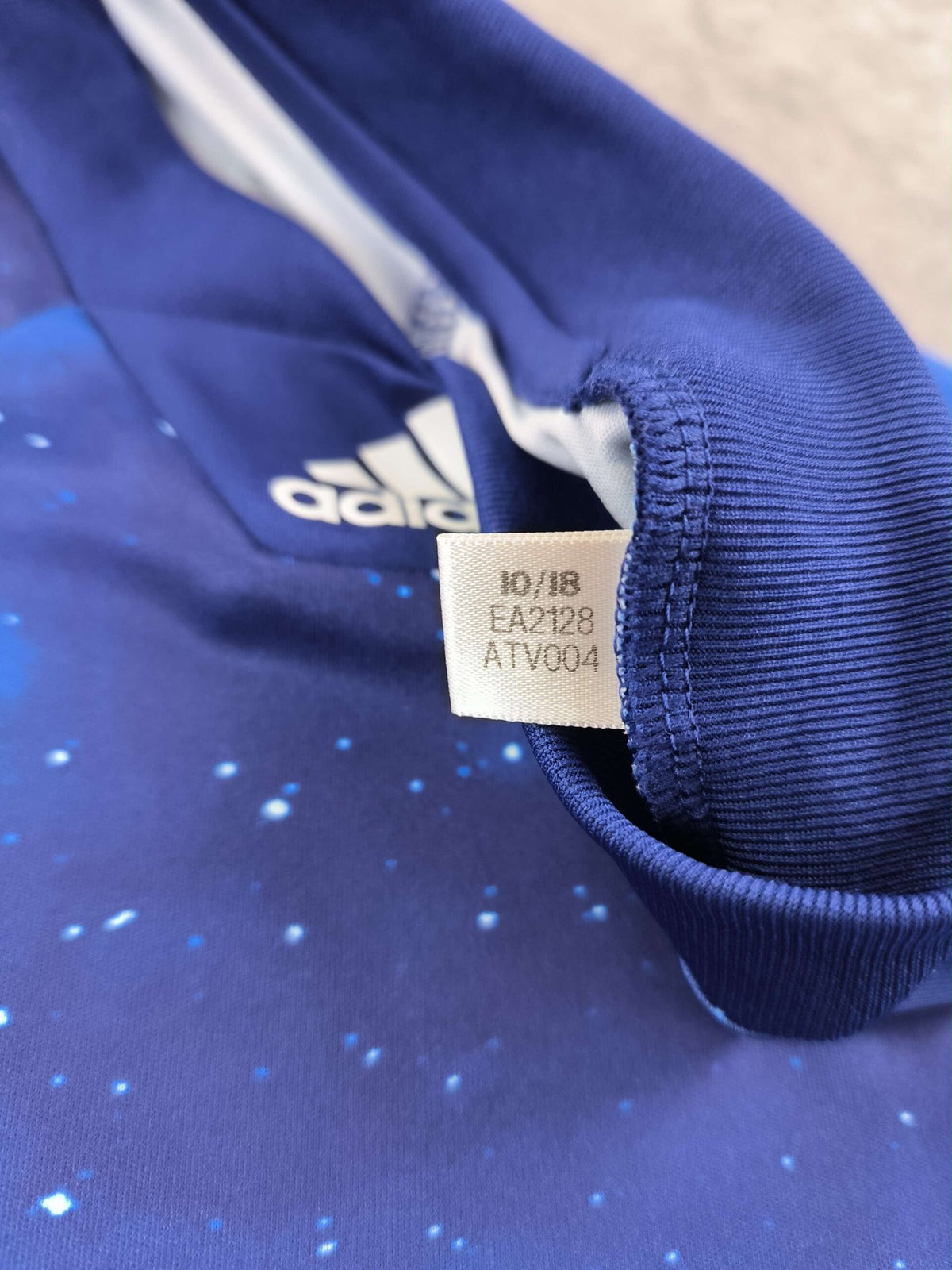 Real Madrid 2018-19 Adidas EA Sports Special foci mez M-es