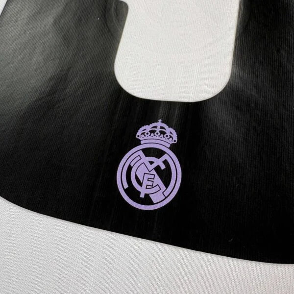 Real Madrid 2022-23 Adidas hazai Karim Benzema foci mez XXL