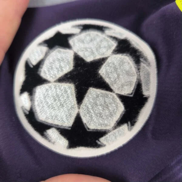 Tottenham 2017-18 Nike third UCL Harry Kane football shirt size 96-104