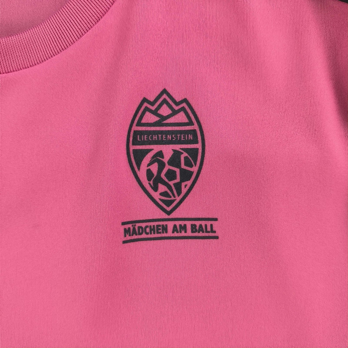 Liechtenstein Macron training football shirt size M