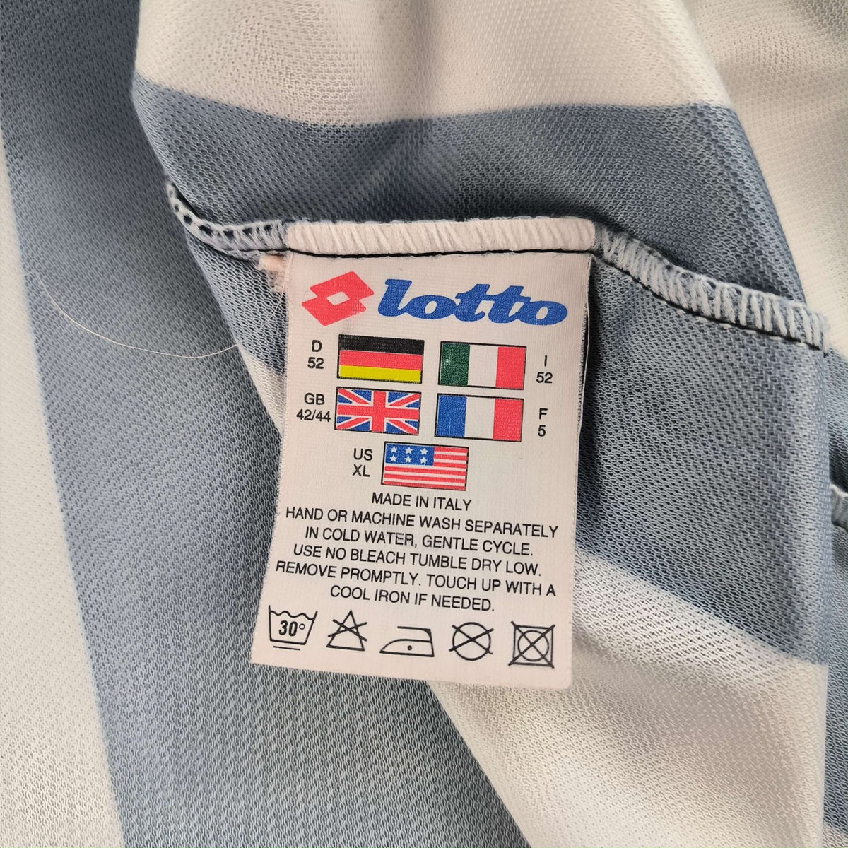 Juventus 2001-02 Lotto home football shirt size XL