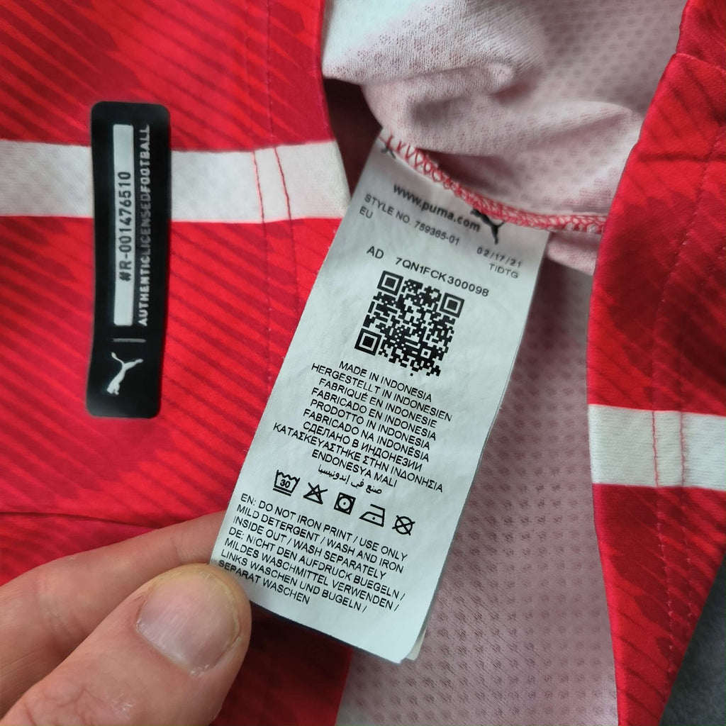 PSV Eindhoven 2021-22 Puma home football shirt size 128