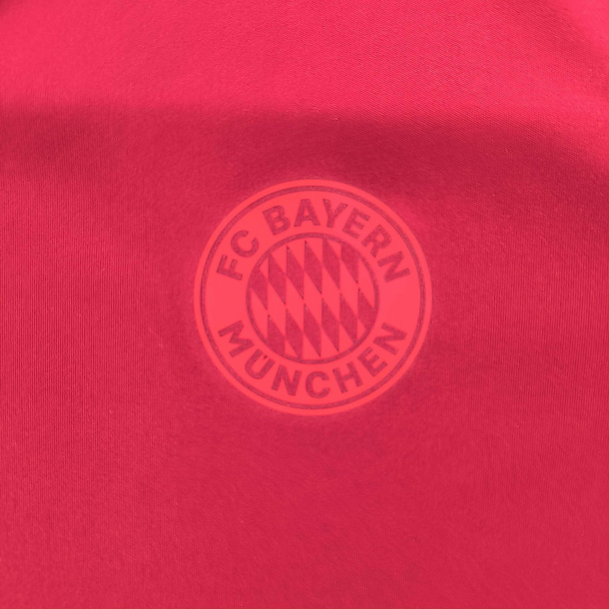 Bayern München 2021-22 Adidas training foci mez M-es