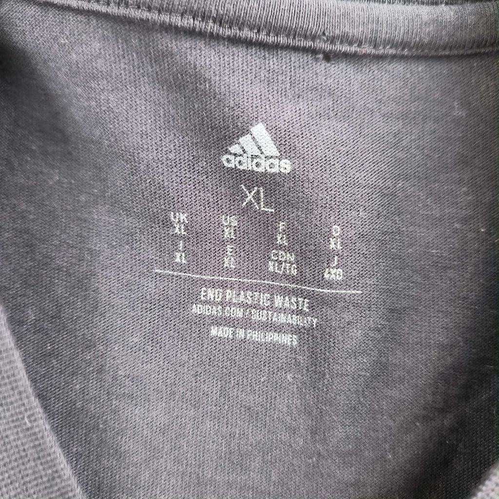 Real Madrid 2022-23 Adidas training tee size XL