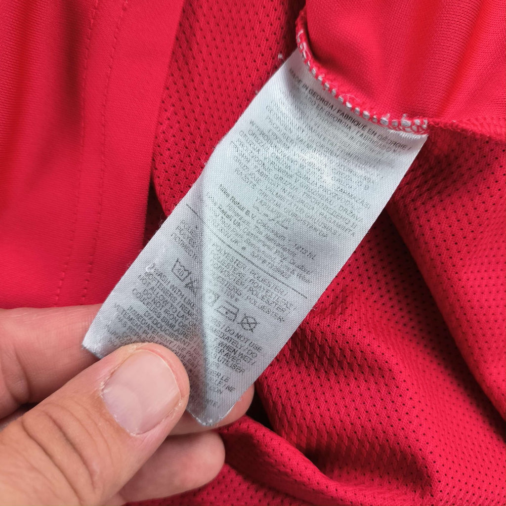Liverpool 2022-23 Nike training football shirt size L