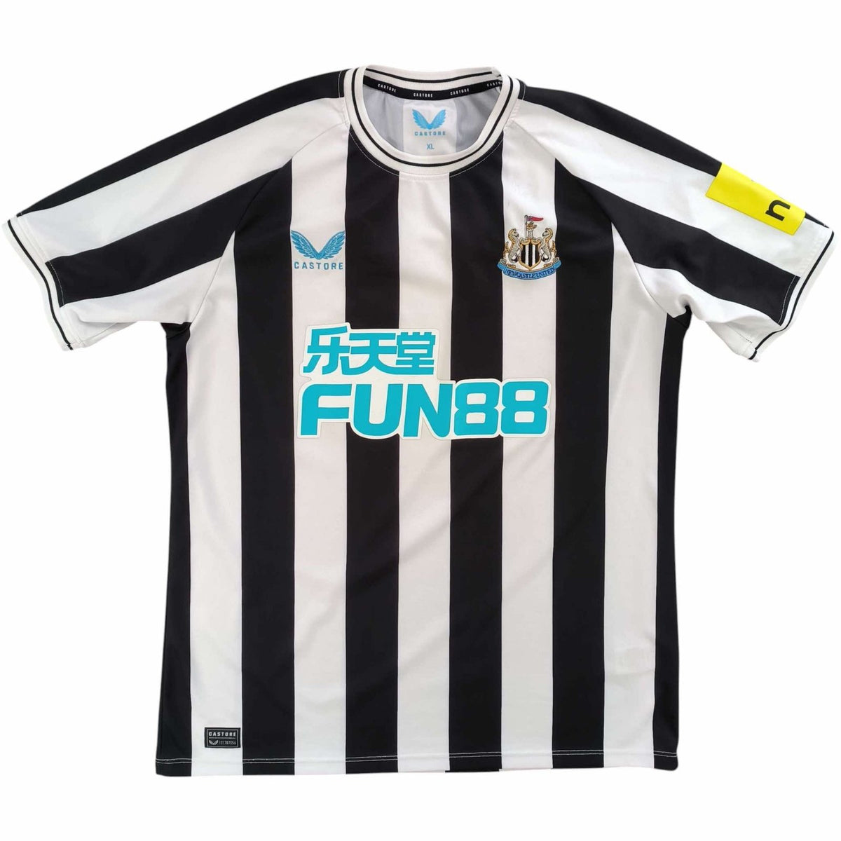 Newcastle United 2022-23 Castore home football shirt size XL