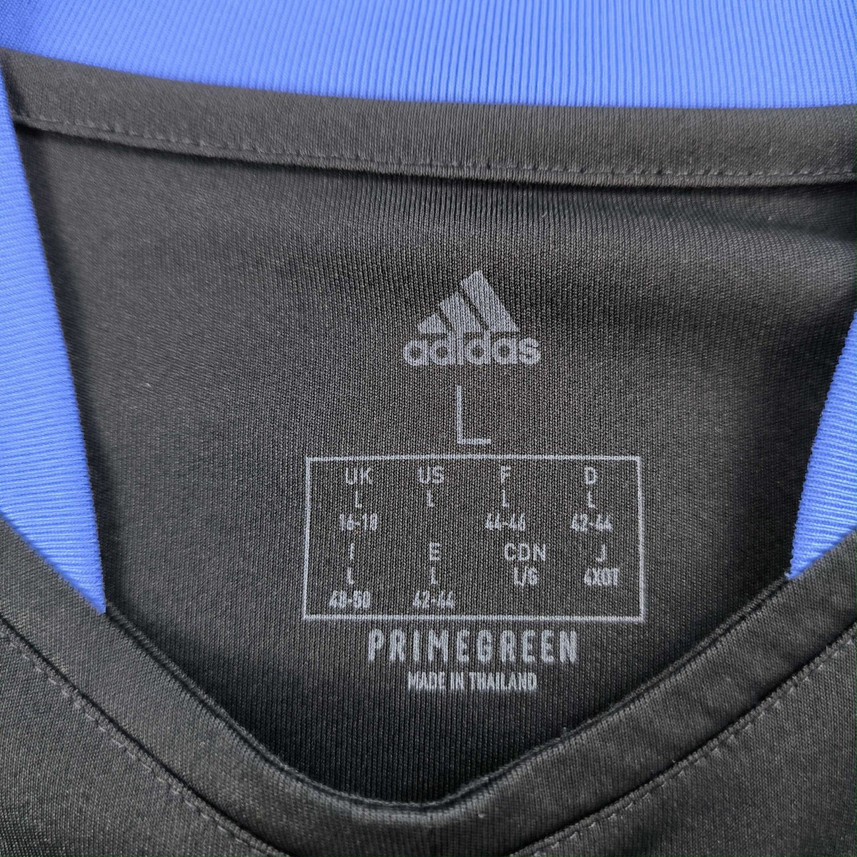 Real Madrid 2021-22 Adidas training foci mez női L-es