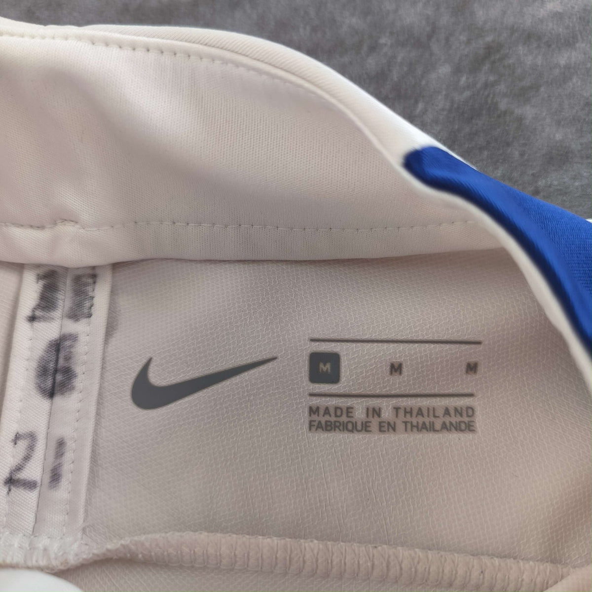 Chelsea 2017-18 Nike training top size M