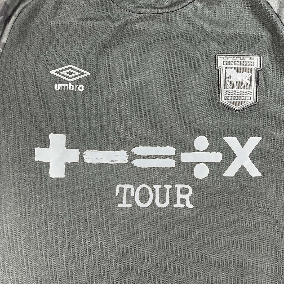 Ipswich Town 2022-23 Umbro third football shirt size XL