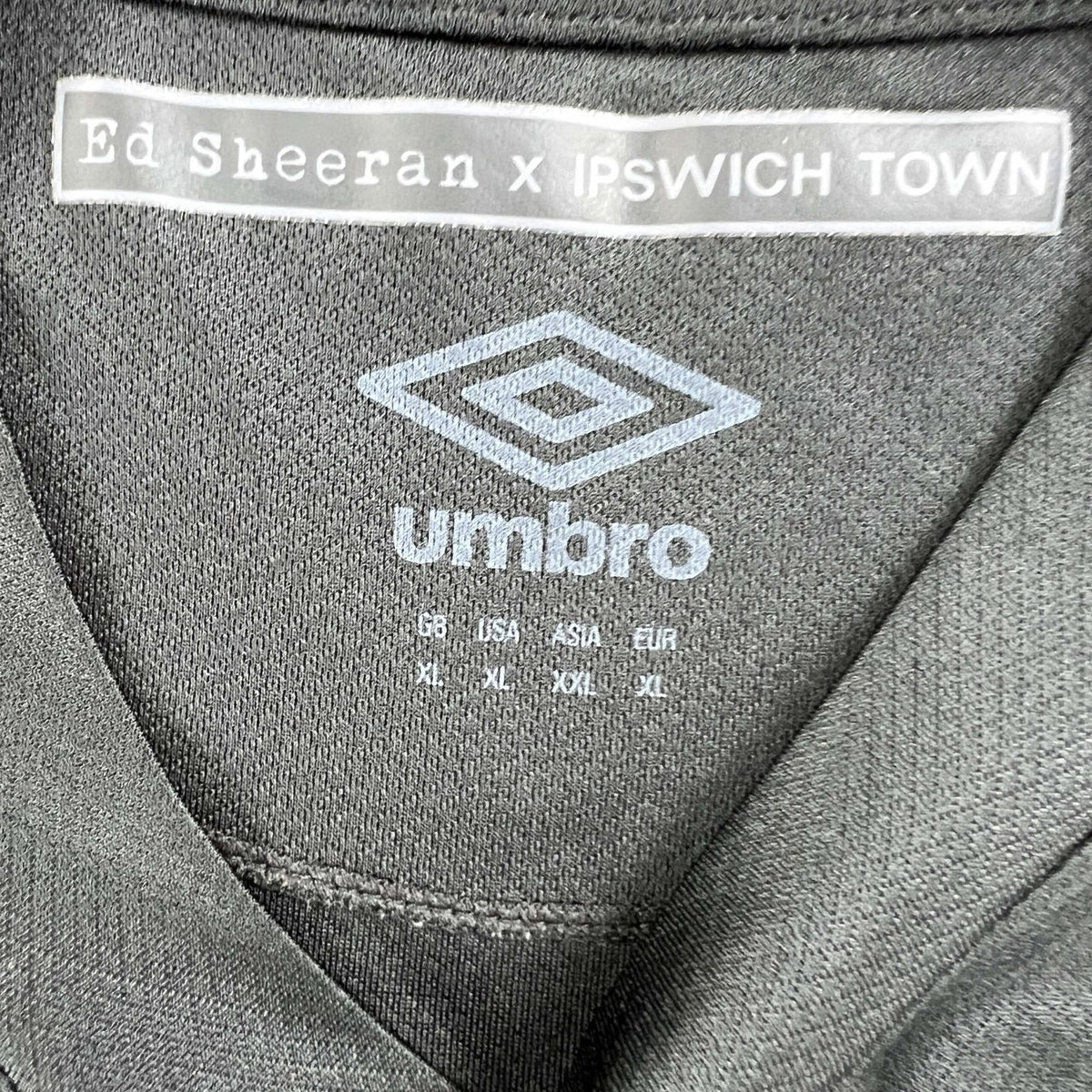 Ipswich Town 2022-23 Umbro third football shirt size XL