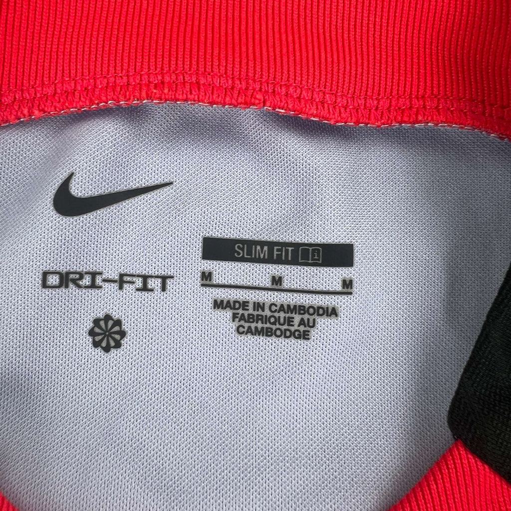 Liverpool 2022-23 Nike pre-match training football shirt size M