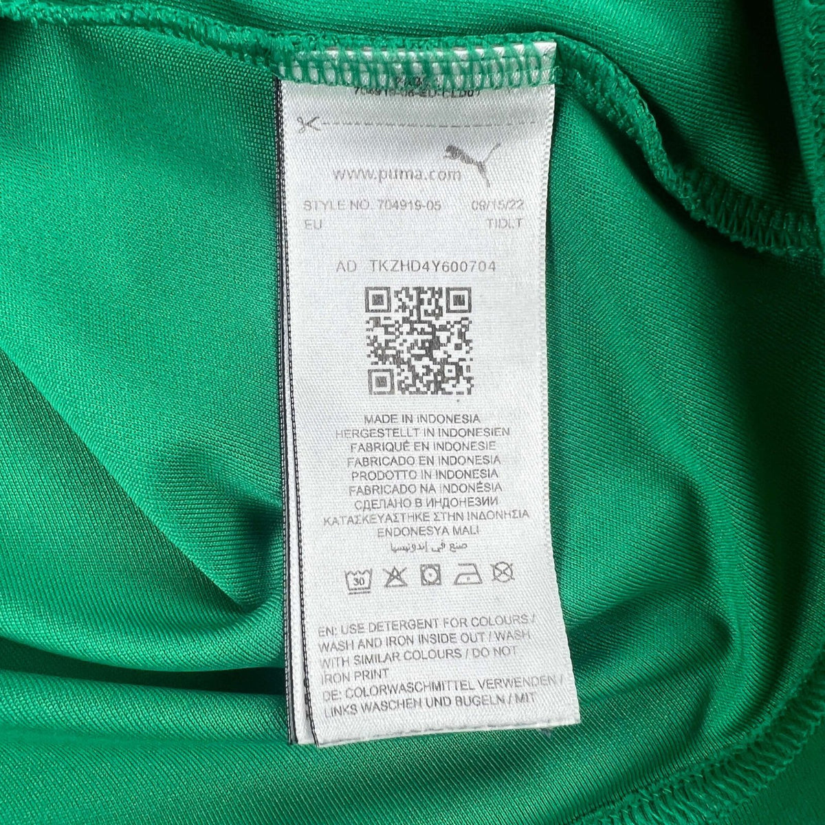 Plymouth Argyle 2022-23 Puma training football shirt size M