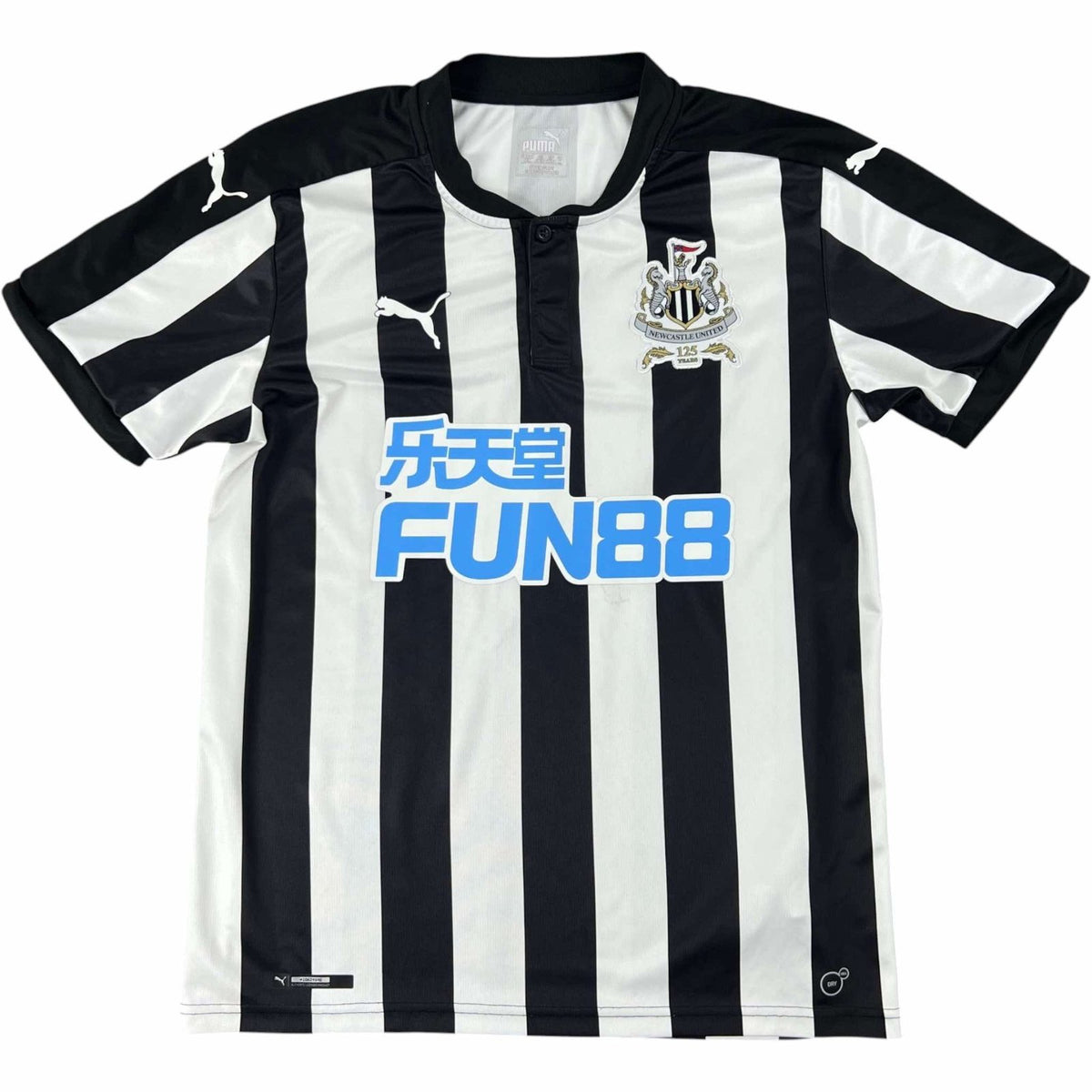 Newcastle United 2020-21 Puma home football shirt size M