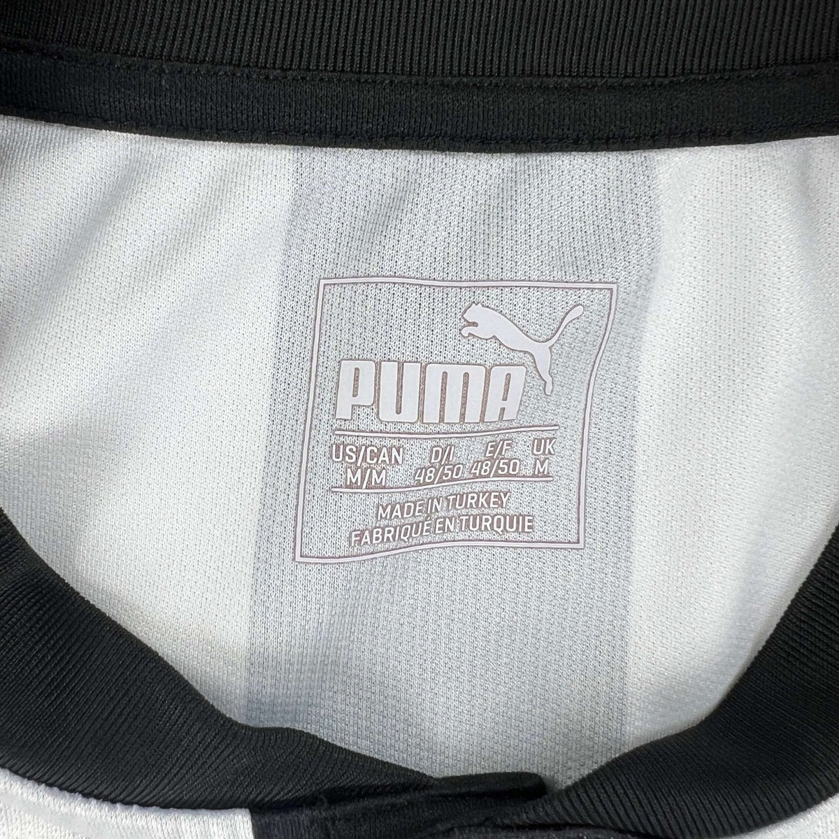 Newcastle United 2020-21 Puma home football shirt size M